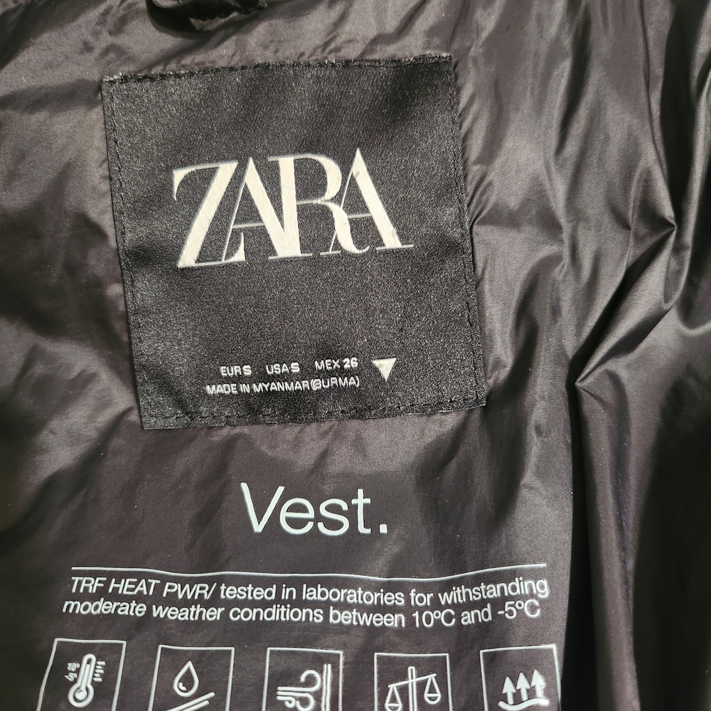 Zara Black Vest with TRF Heat PWR - Picture 4 of 4